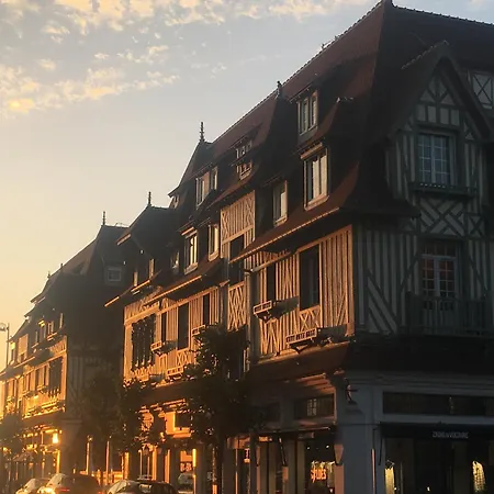 Apartamento Le Fitzgerald -tres Joli 3 Pieces Art Deco Hypercentre Deauville